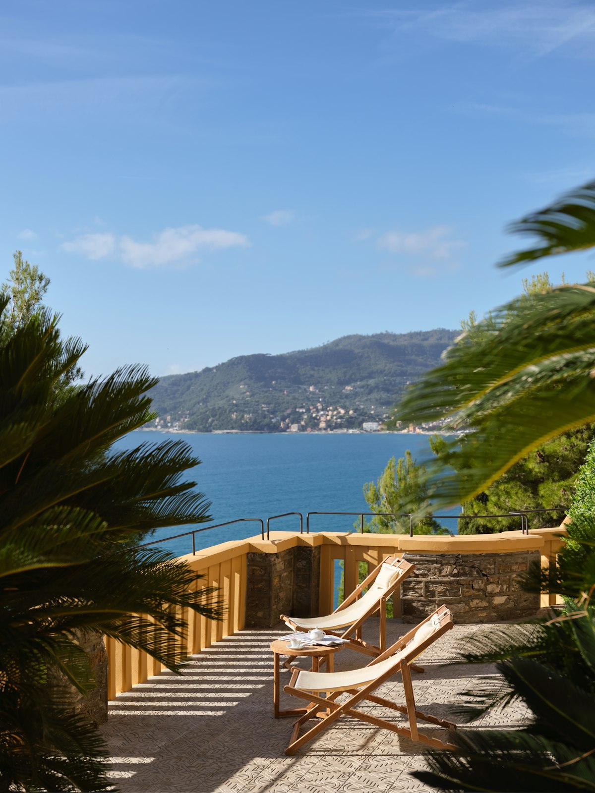 Sea-view terrace with deckchairs at Ligurian Love